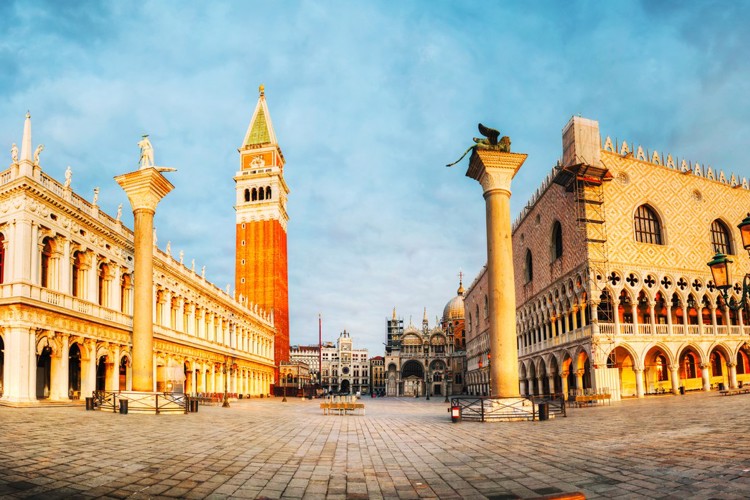 Poznávací zájezd do Benátek - Piazzeta s Dóžecím palácem a Campanilou