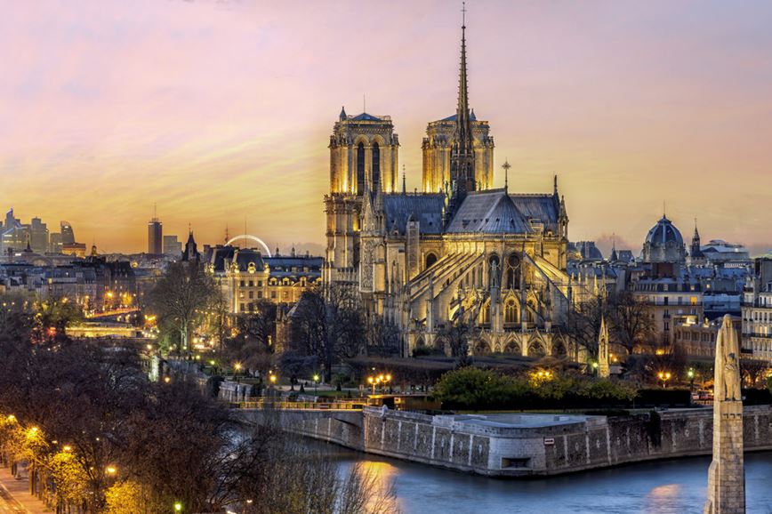 Poznávací zájezd do Paříže - gotická katedrála Notre Dame, symbol Paříže